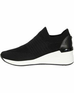 Cheap ๐ Steve Madden Sneakers & Athletic ๐ฏ Shoes Orans Sneaker โ 11 Cheap ๐ Steve Madden Sneakers & Athletic ๐ฏ Shoes Orans Sneaker โ -Steve Madden Store 71h4U536F9L. AC SR736920